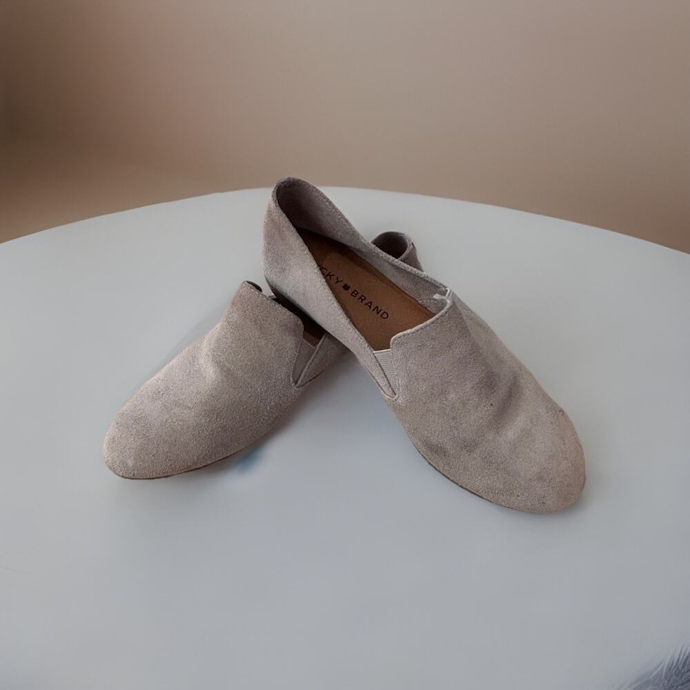 Lucky Brand Suede Slip-On Loafers Women’s Size‎ 6.5 Minimalist, Casual, Beige